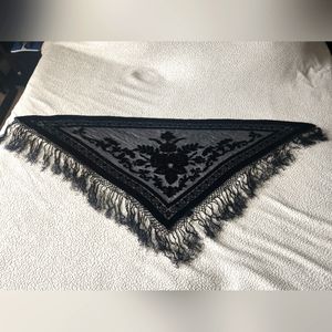 Velvet Shear Trangle Scarf